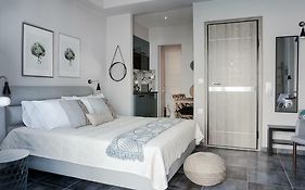 Yasemi Studio 1